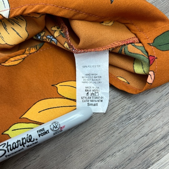 Peach Love California Women's Brown Floral Off The Shoulder Blouse Size Small - Picture 4 of 8